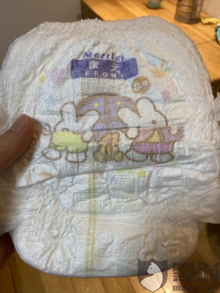 黑猫投诉整包纸尿裤尿显都是歪的不正规客服说13日回复已过7天请求