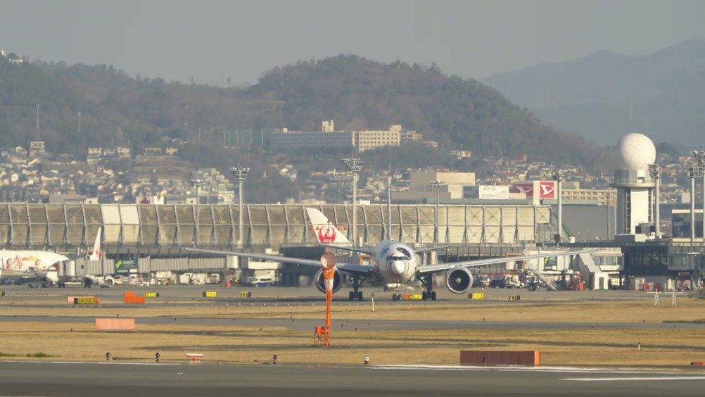 今天带各位去伊丹空港 欣赏一下帅气的全日空777星球大战涂装起飞 今天带各位去伊丹空港 欣赏一下帅气的全日空777星球大战涂装起飞