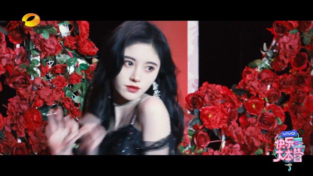 鞠婧祎 《爱未央》纯享版特别舞台 小鞠真是美到犯规了!