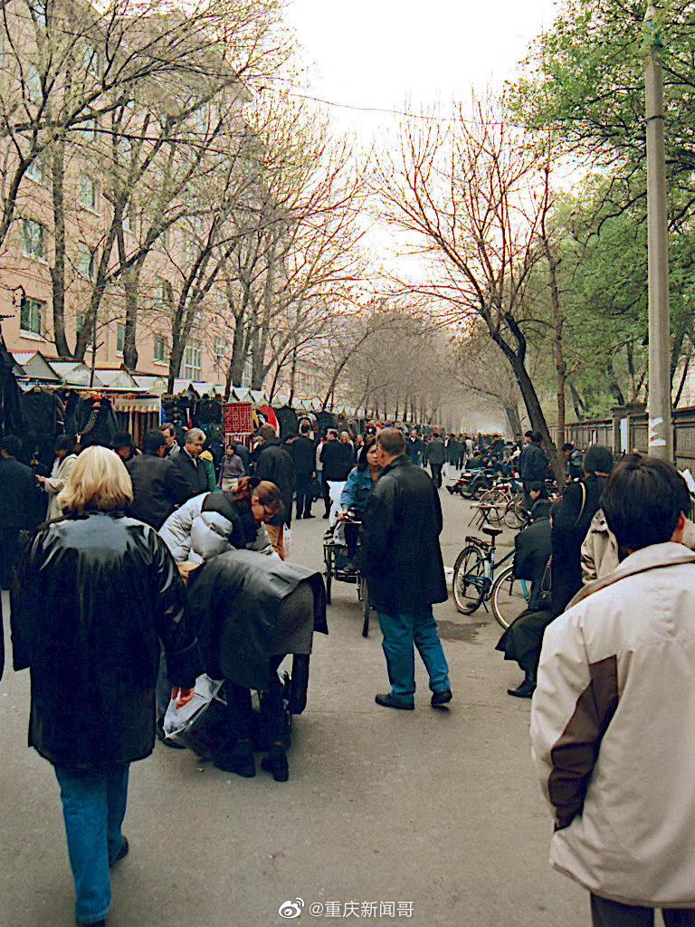 1999年,北京.图9像是位老干部