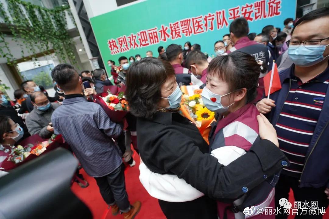 丽水市行政中心南门,出现超燃一幕