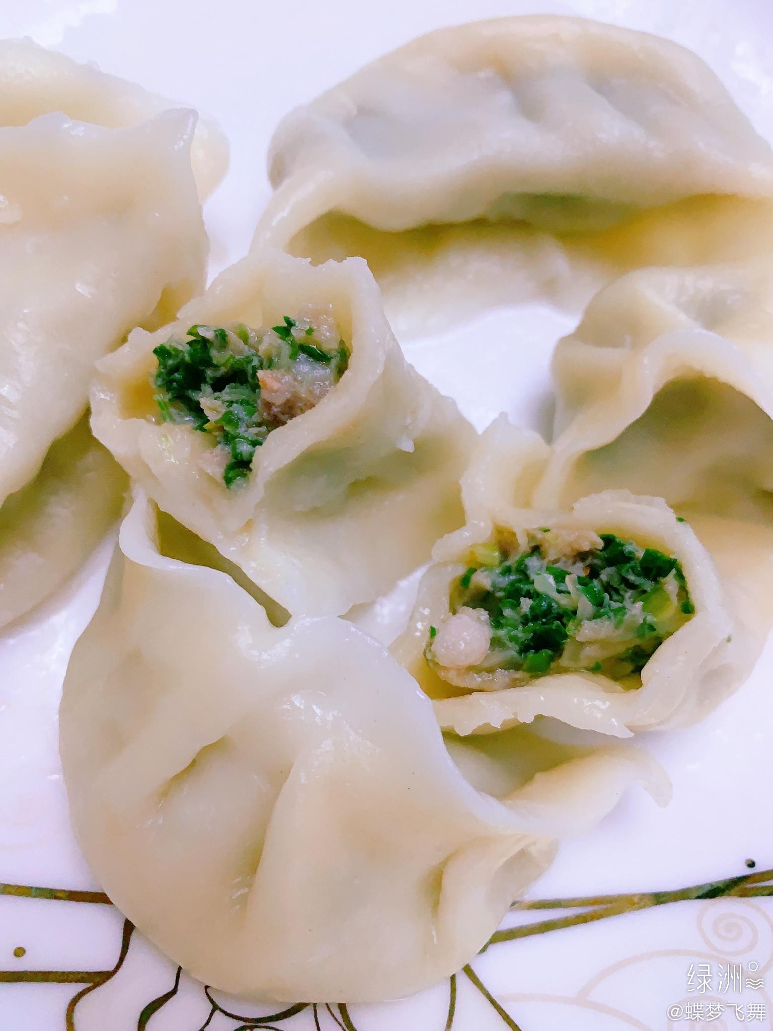 今天奉上一道春日的味道——野菜饺子