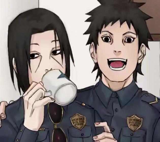 若宇智波没被灭族,还担任警察,鼬最敬业,亲自抓捕卡卡西