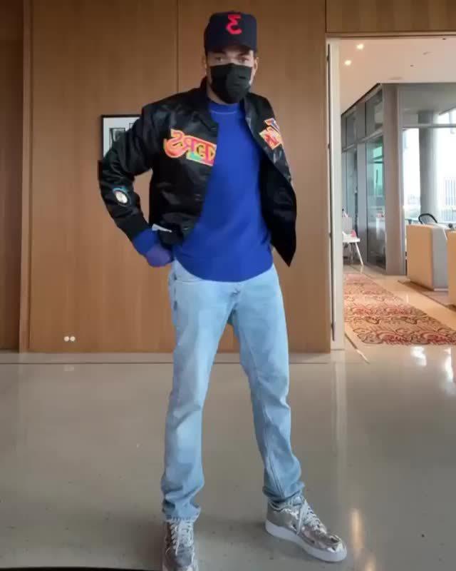 Chance The Rapper力挺Drake新歌……_新浪新闻