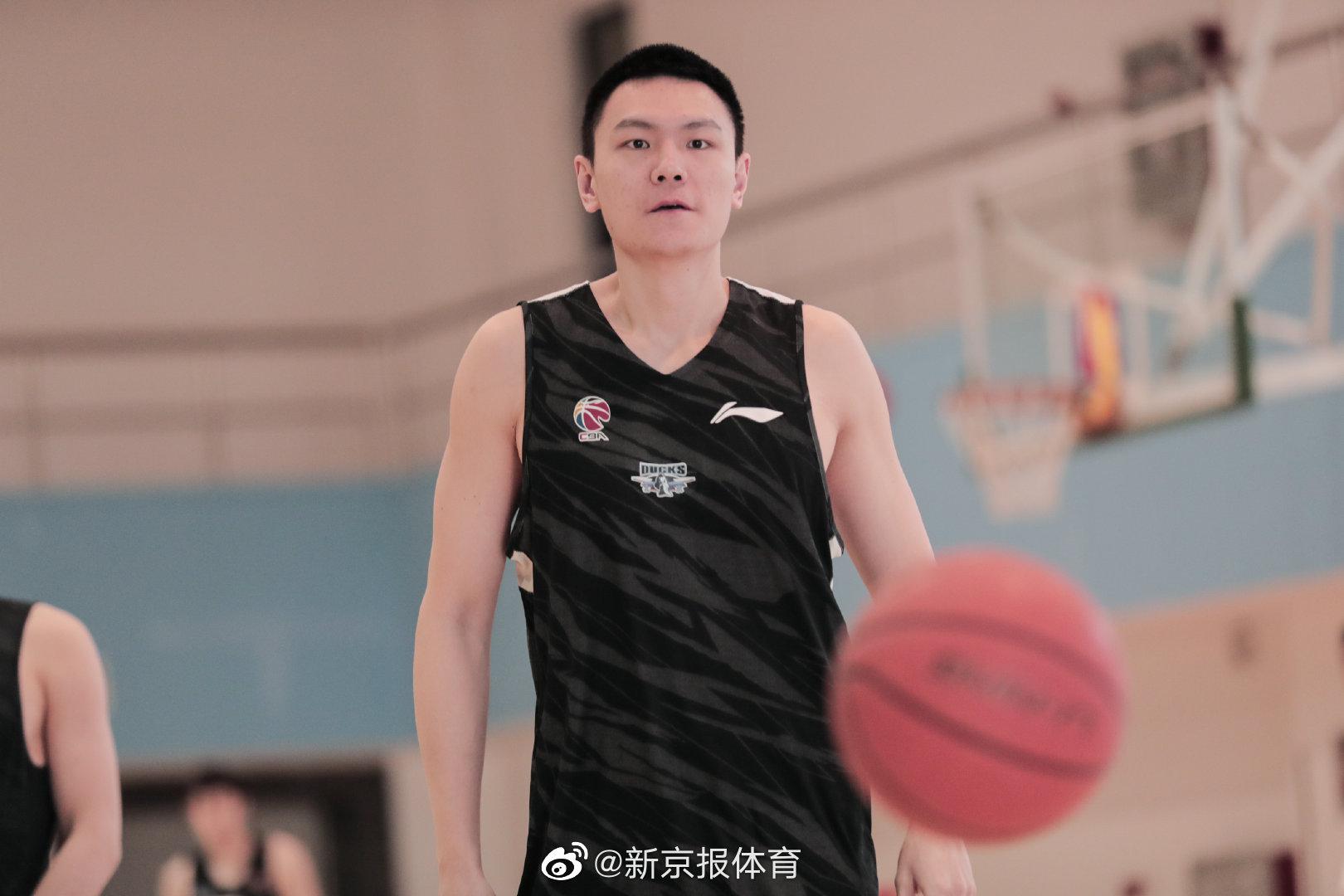 北京首钢训练|林书豪|新冠肺炎_新浪新闻