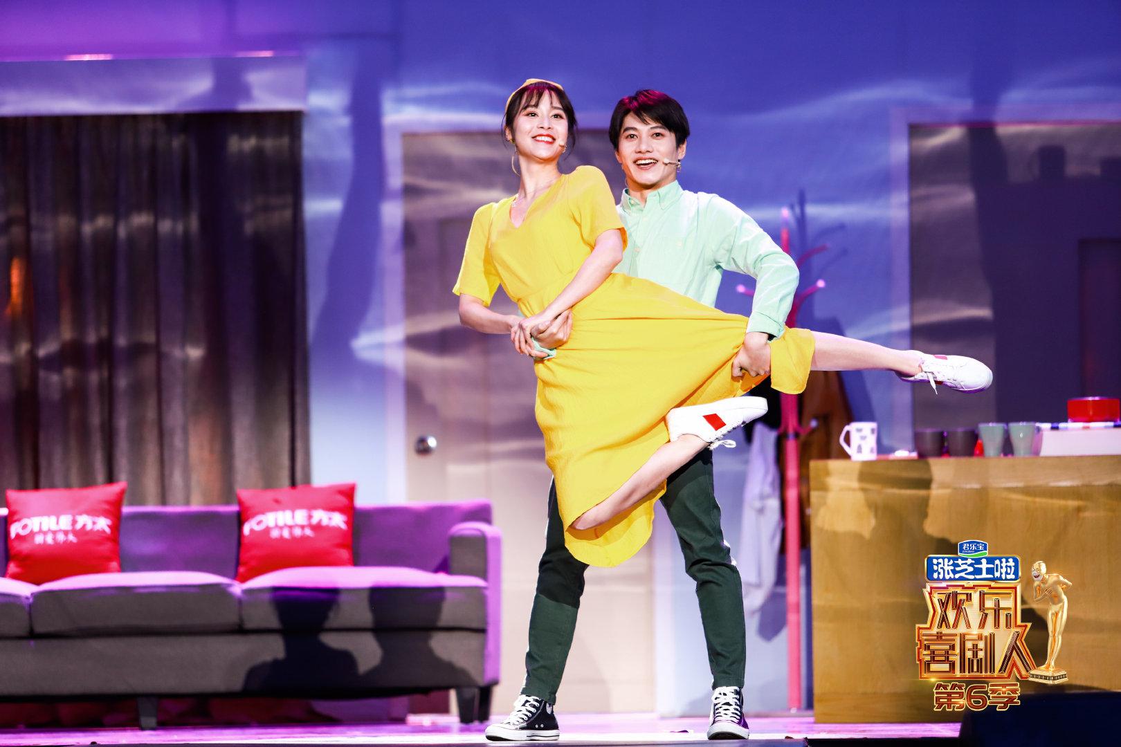 一个是刘洋@演员刘洋ly 高颖@高大小花 选送的淡黄的长裙蓬松的