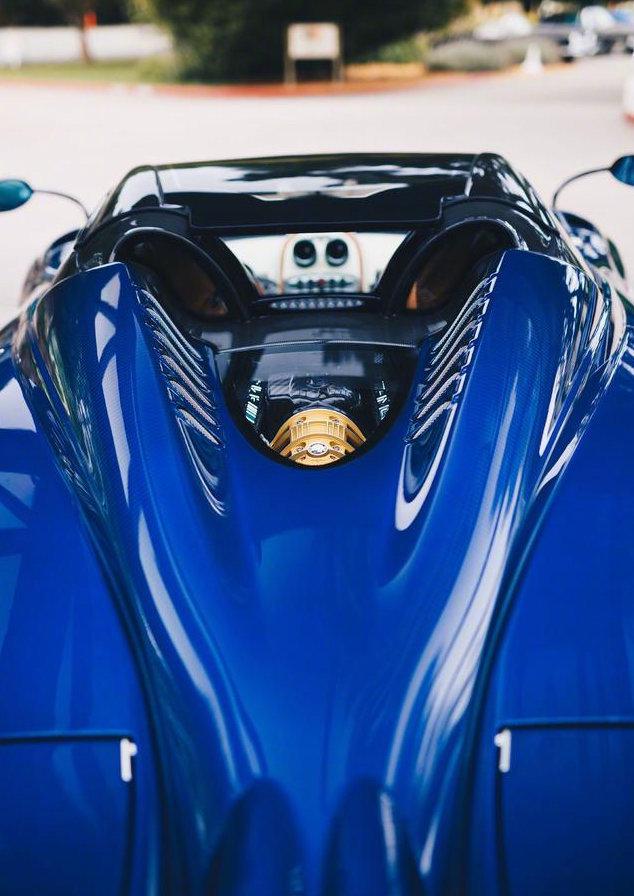 帕加尼Huayra Roadster 骚气十足！