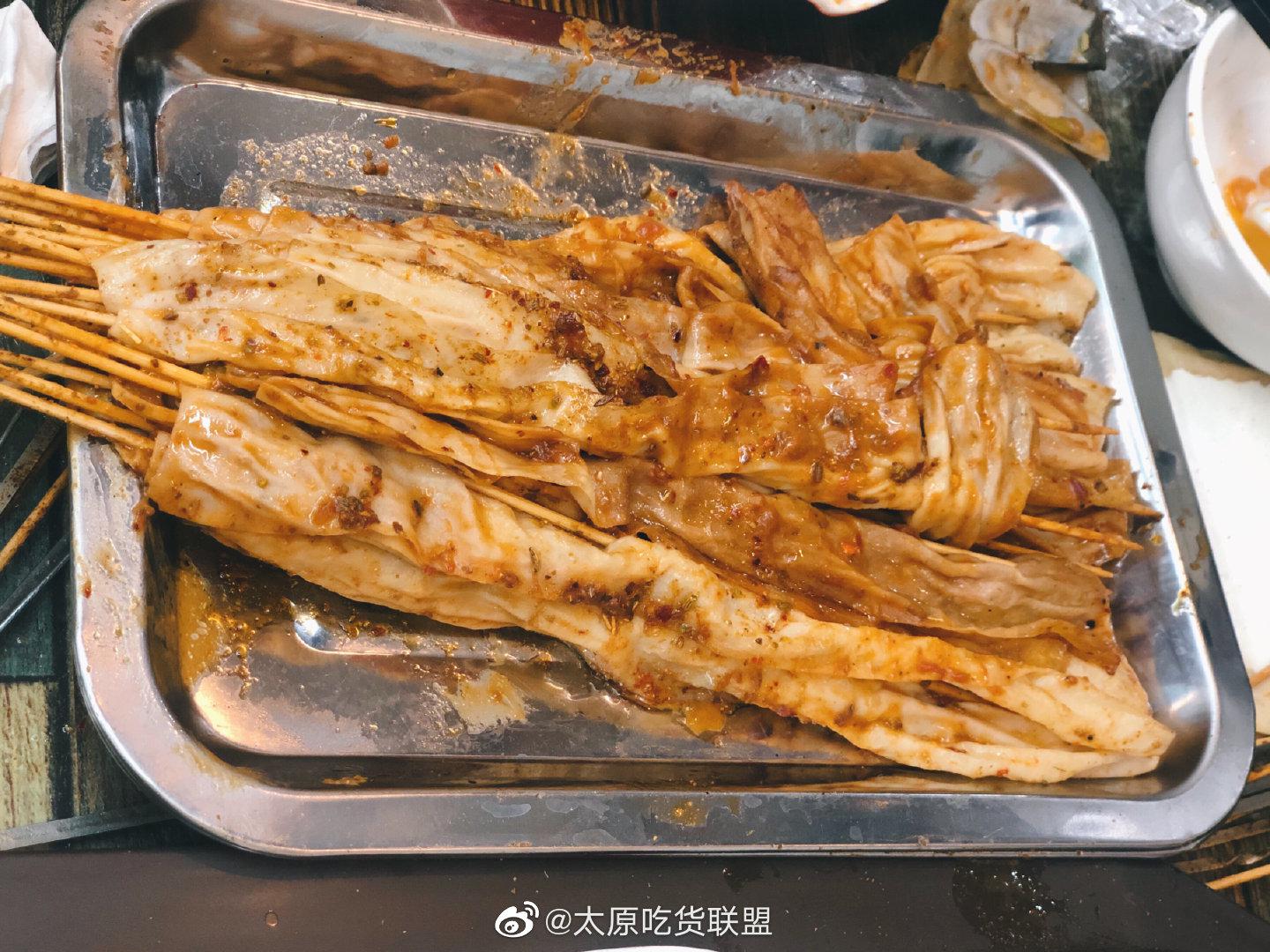 太原 连大众点评都没收录的新开烧烤店,竟然有豆皮手把串