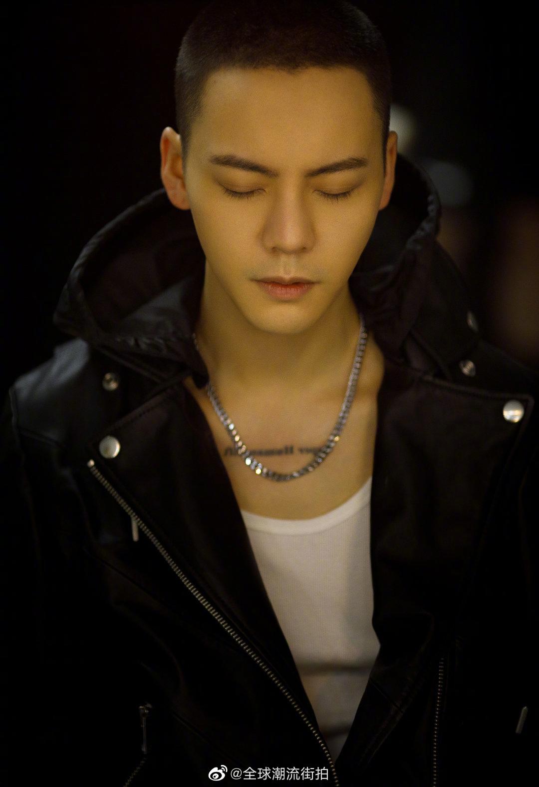 等等这眉毛真的一绝了|眉毛|陈伟霆|张力_新浪新闻