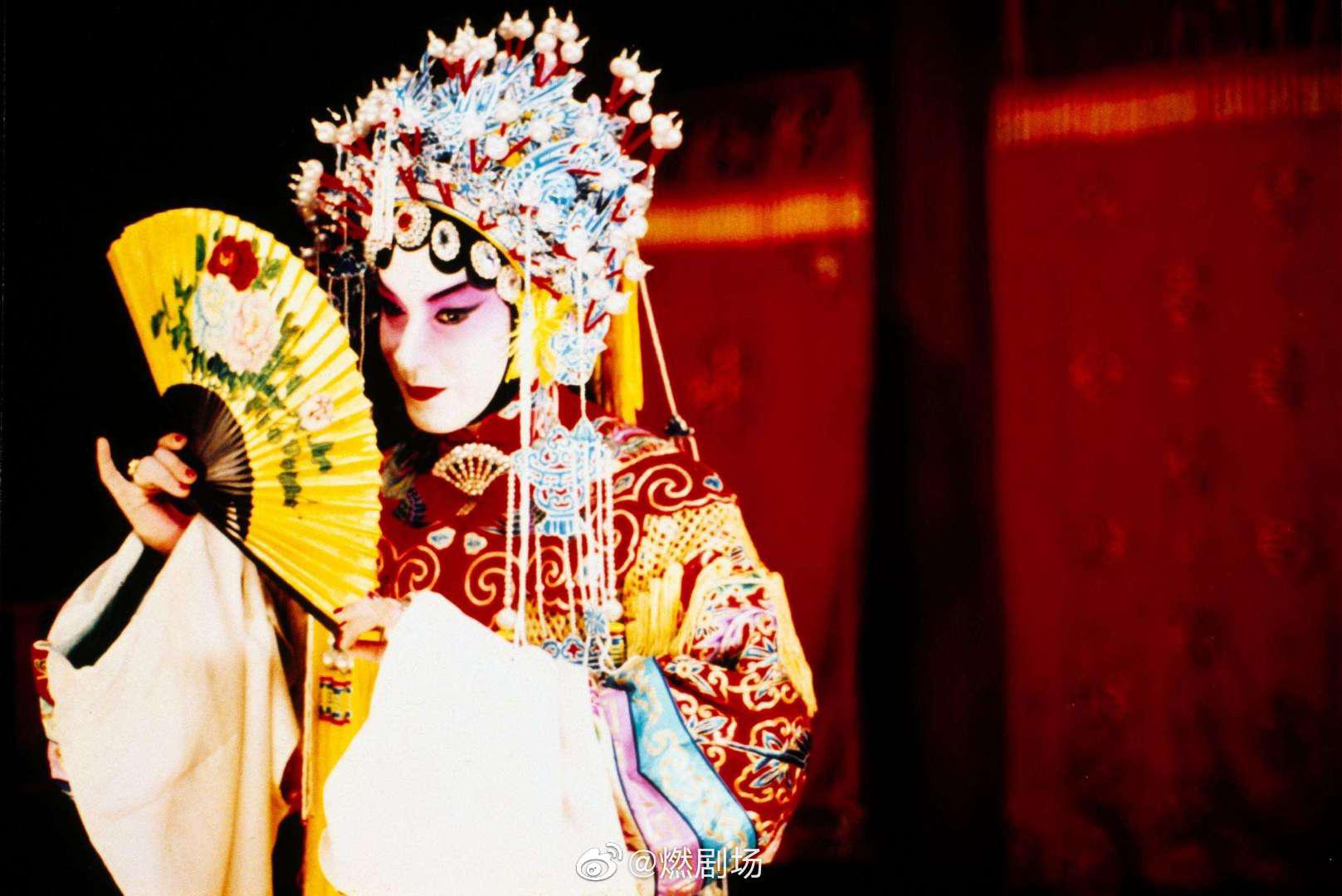 张国荣在《霸王别姬》中饰演的程蝶衣是难以超越的经典角色