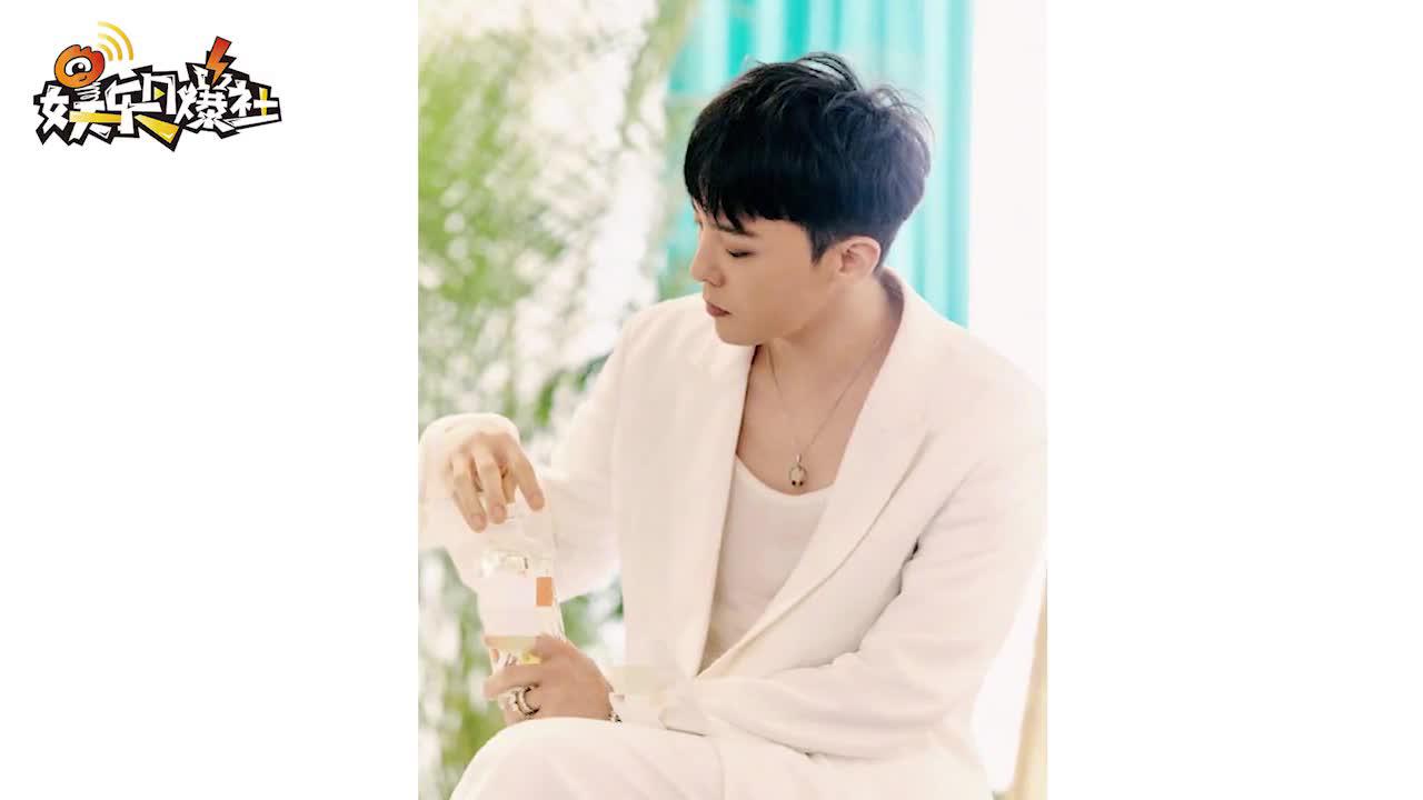 视频:权志龙退伍后首晒照 白色西服套装帅气依旧_手机新浪网