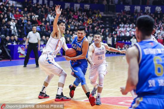 CBA三分王冲击国家队！社会你坚哥 人狠话不多