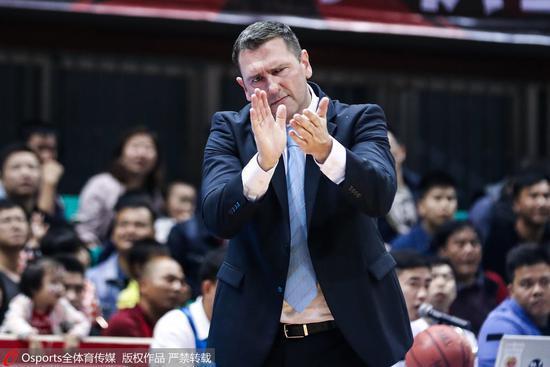 CBA三分王冲击国家队！社会你坚哥 人狠话不多