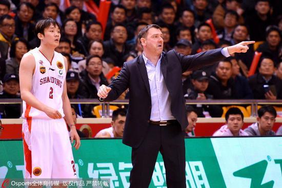 CBA三分王冲击国家队！社会你坚哥 人狠话不多