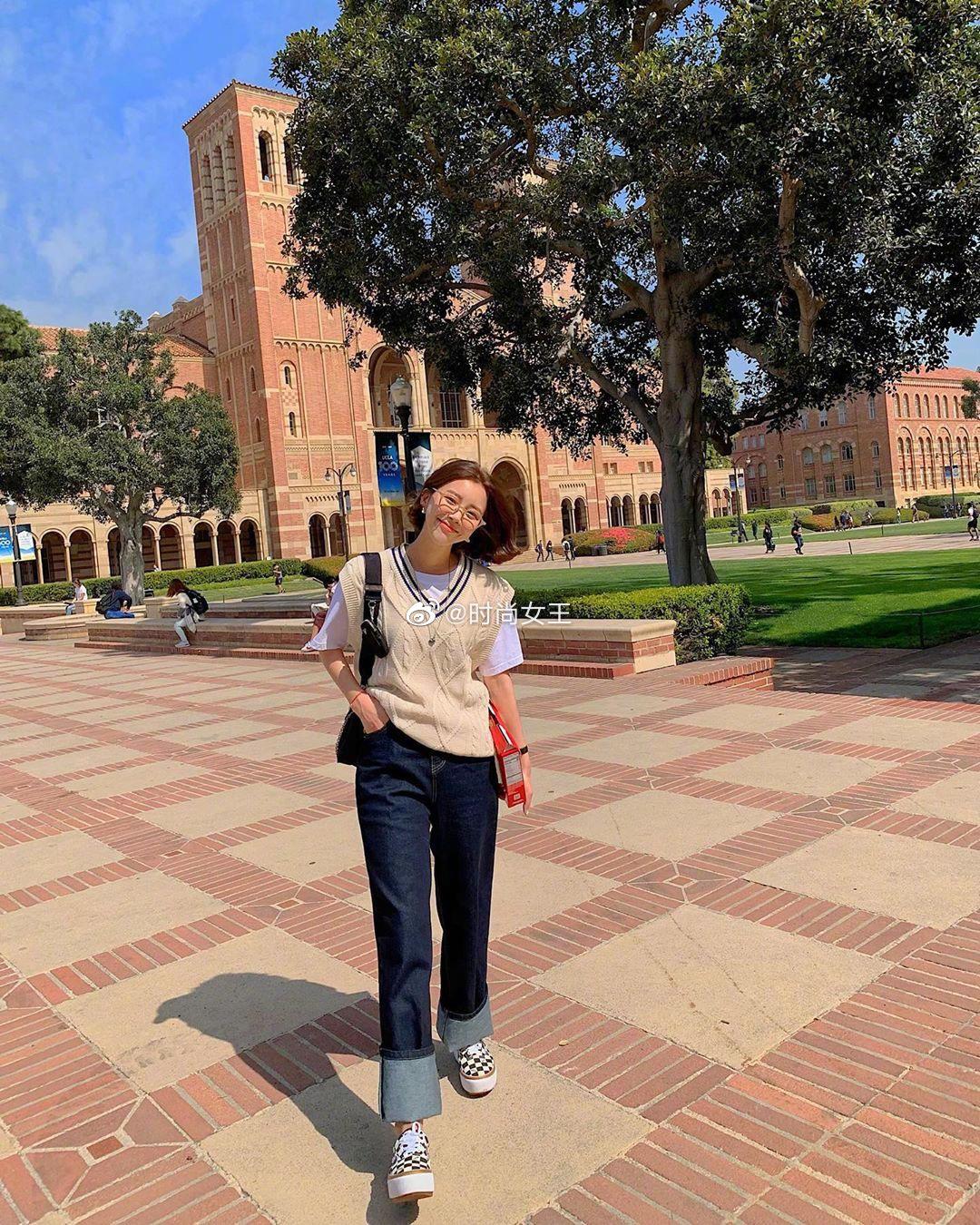 韩国博主vivamoon的春季穿搭示范