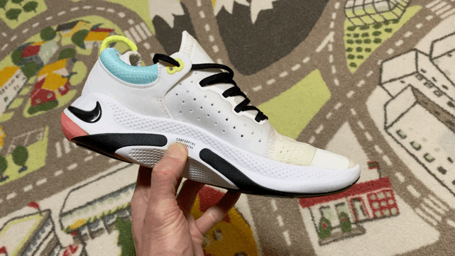 #最美四月天#真的很軟!NIKE JOYRIDE RUN FK_新浪眾測