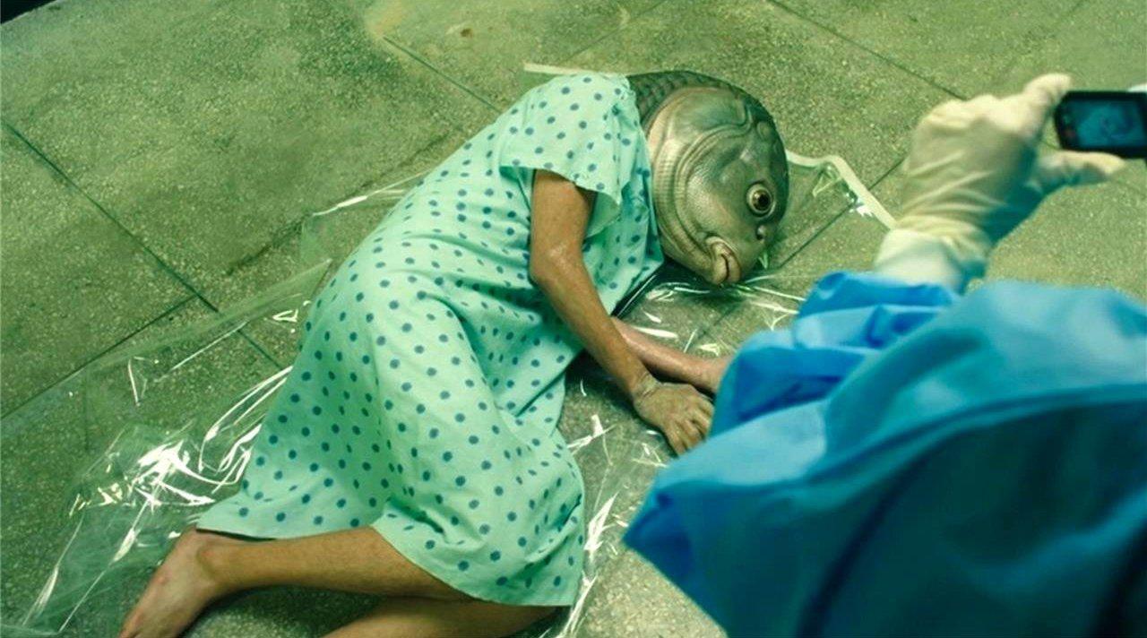 电影《突然变异》,大学生缺钱参加人体研究实验