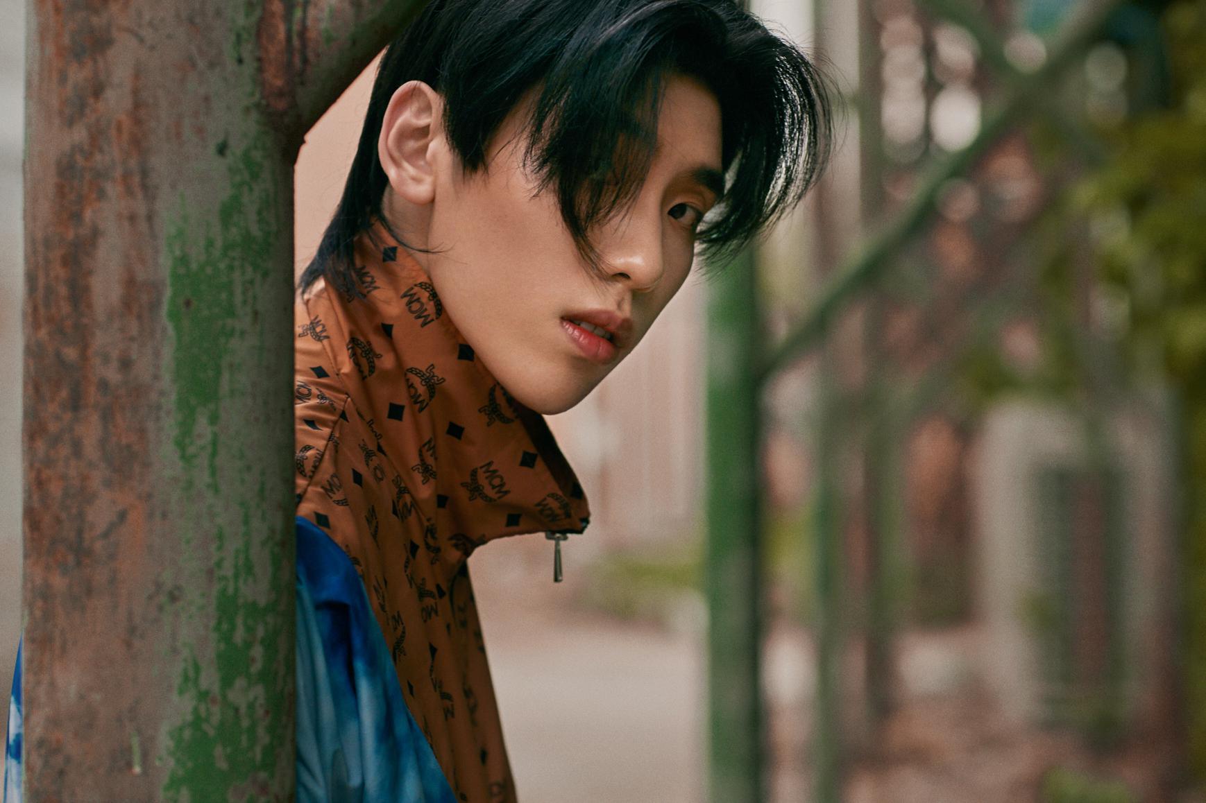 isee们速来围观王子异最新街头潮酷look