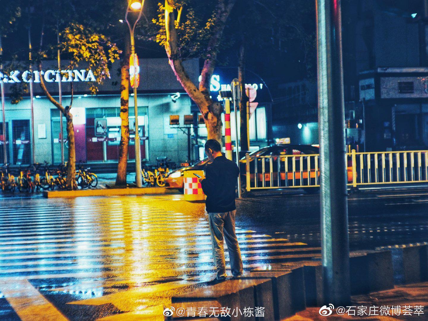 晚上十一点的石家庄,安静 (源@青春无敌小栋酱 )