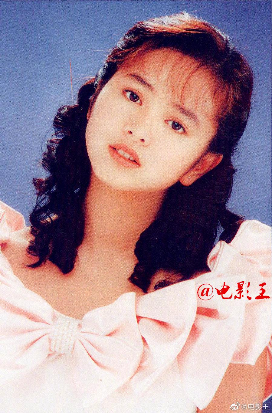 还记得这位曾经在香港和日本红极一时的小可爱叶蕴仪吗?