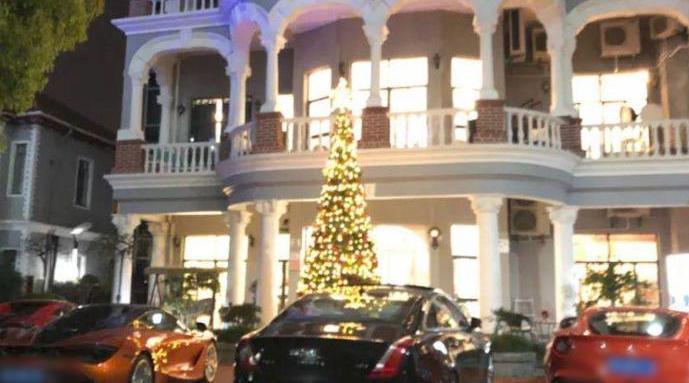 上海网红女仆公馆被查封停业：消防措施不过关，大门已张贴封条