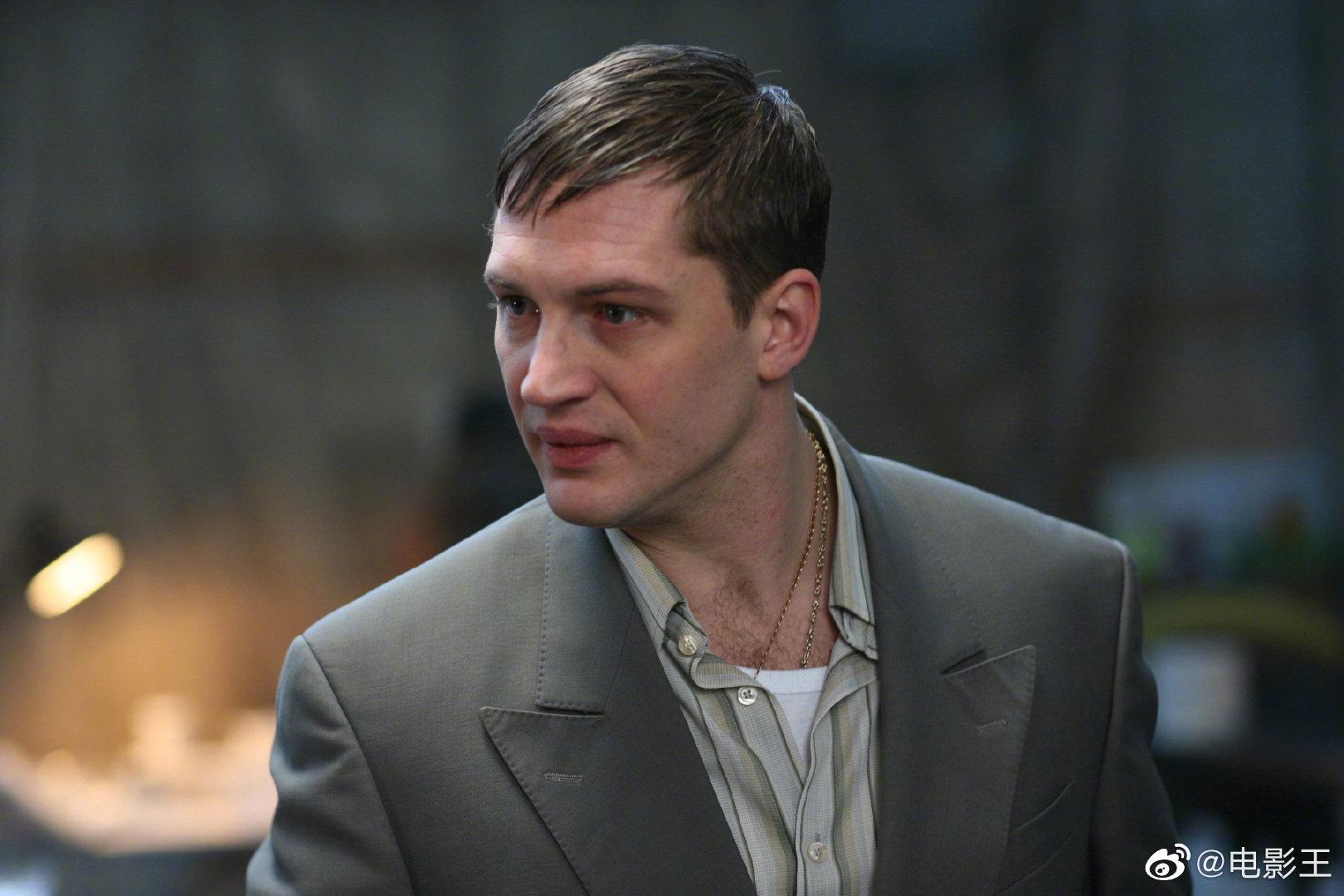 群里有粉丝提起汤姆哈迪毒液男主2009年的迷你英剧黑道之家