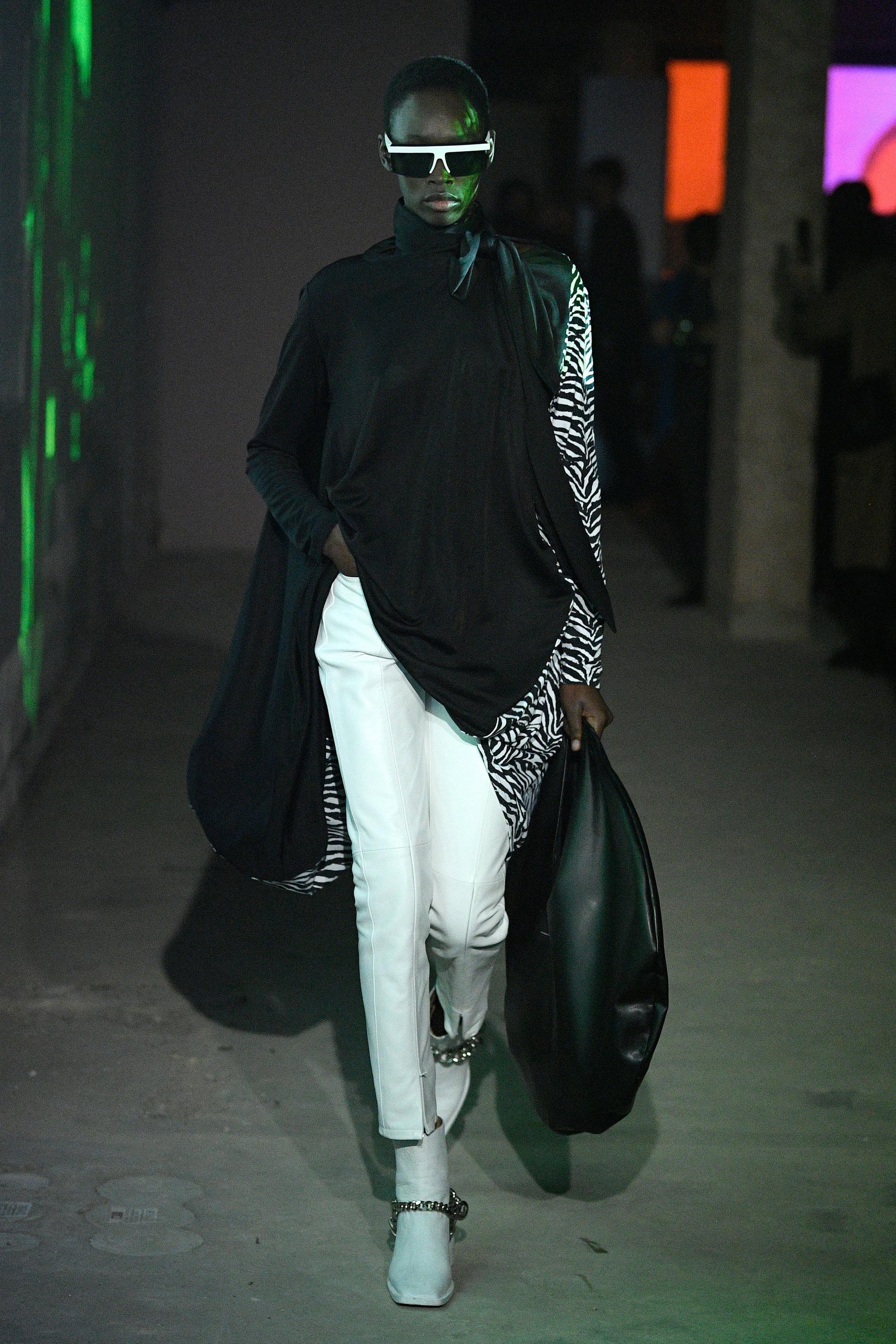 辞职创业与SEO文案提升 电商创业怎么高效宣传业务