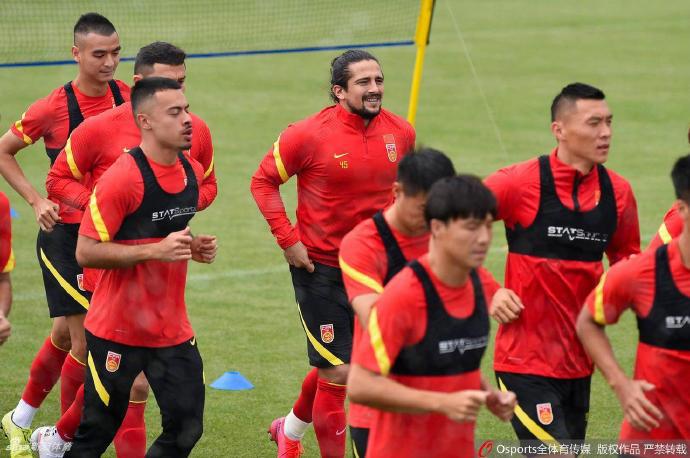 逗妹吐槽:黑人小哥：小罗我能抬你的棺么？