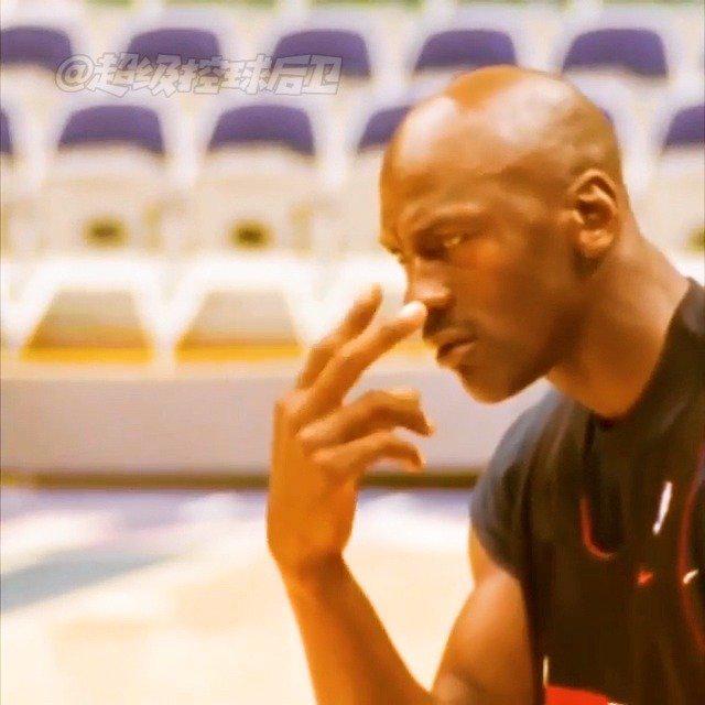 眼神能杀人!队友都怕他!你能忍受和(暴君)乔丹做队友吗?