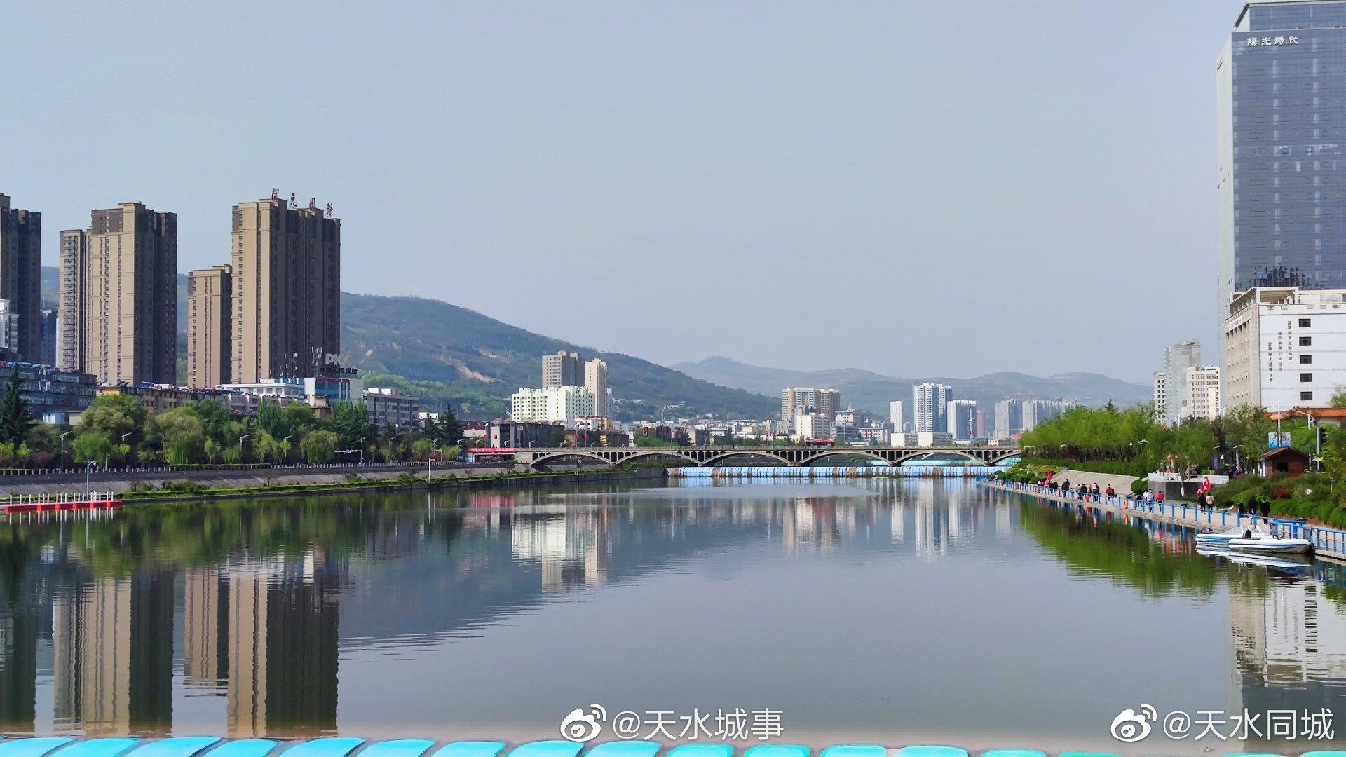 天水 藉河风情线美如画