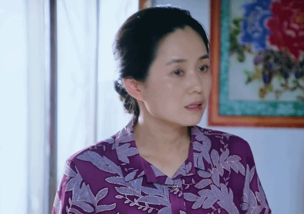 生活不宜,玉凤@演员赵培琳 叹气