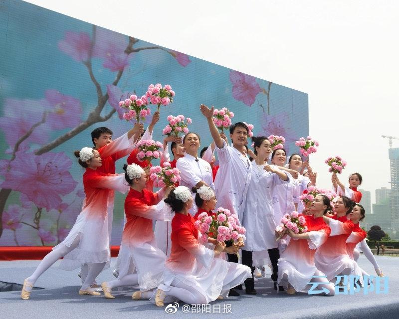 舞蹈《我在开满鲜花的路口等你》亮相全省优秀作品展演