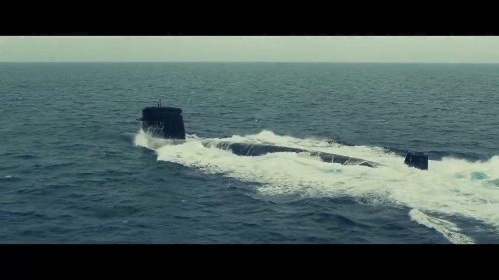 最新战争电影狼嚎,潜艇士兵打掉反潜直升机