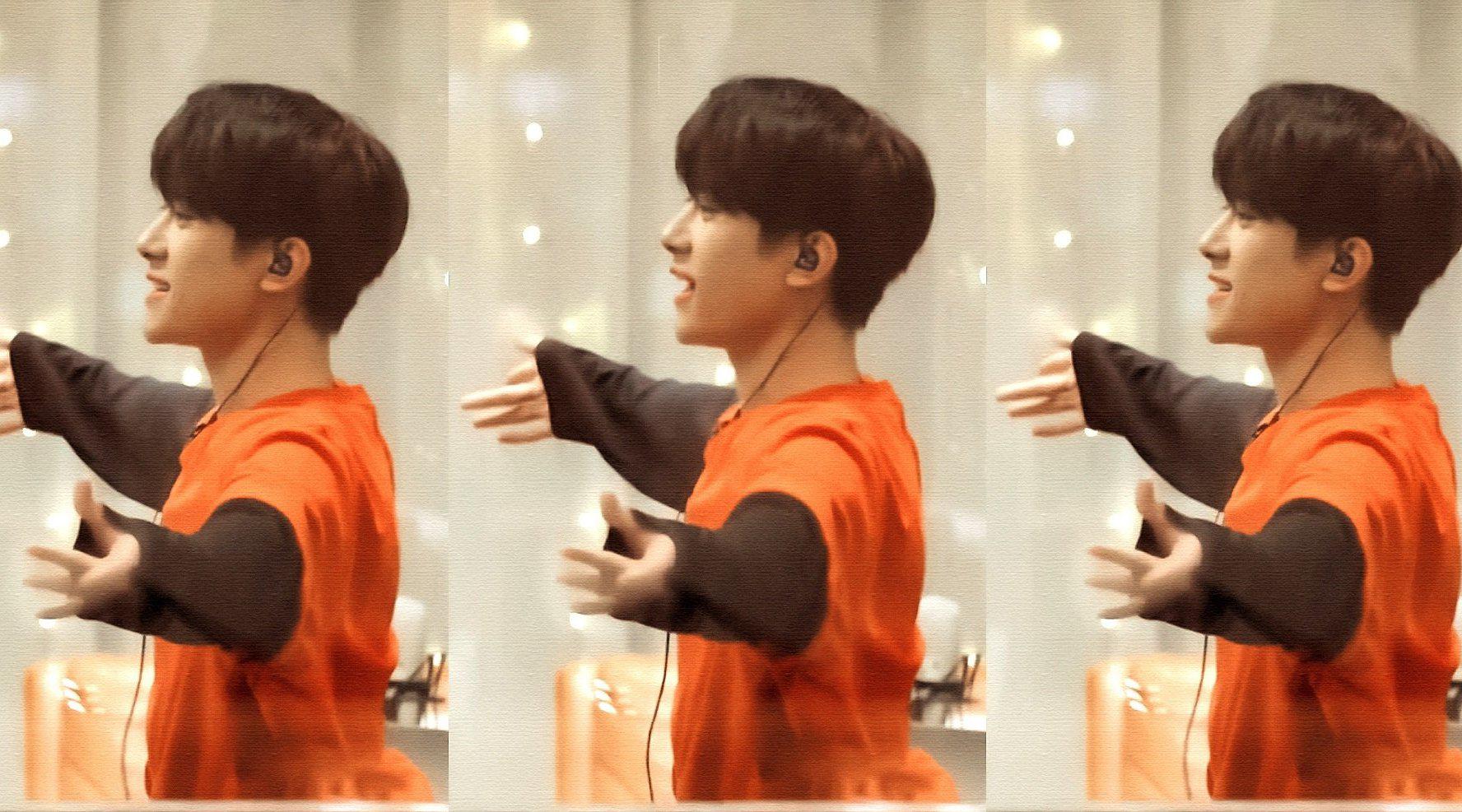 易烊千玺谢娜拉丁舞合集 易烊千玺综艺里拉丁舞首秀