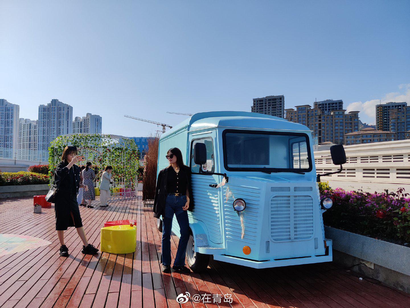 青岛 新晋网红打卡地——彩虹楼梯