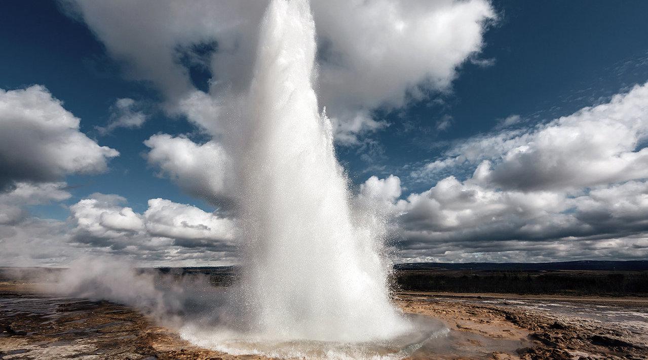 纯正的大自然喷泉,最高达到61米,每年吸引数十万的游客!