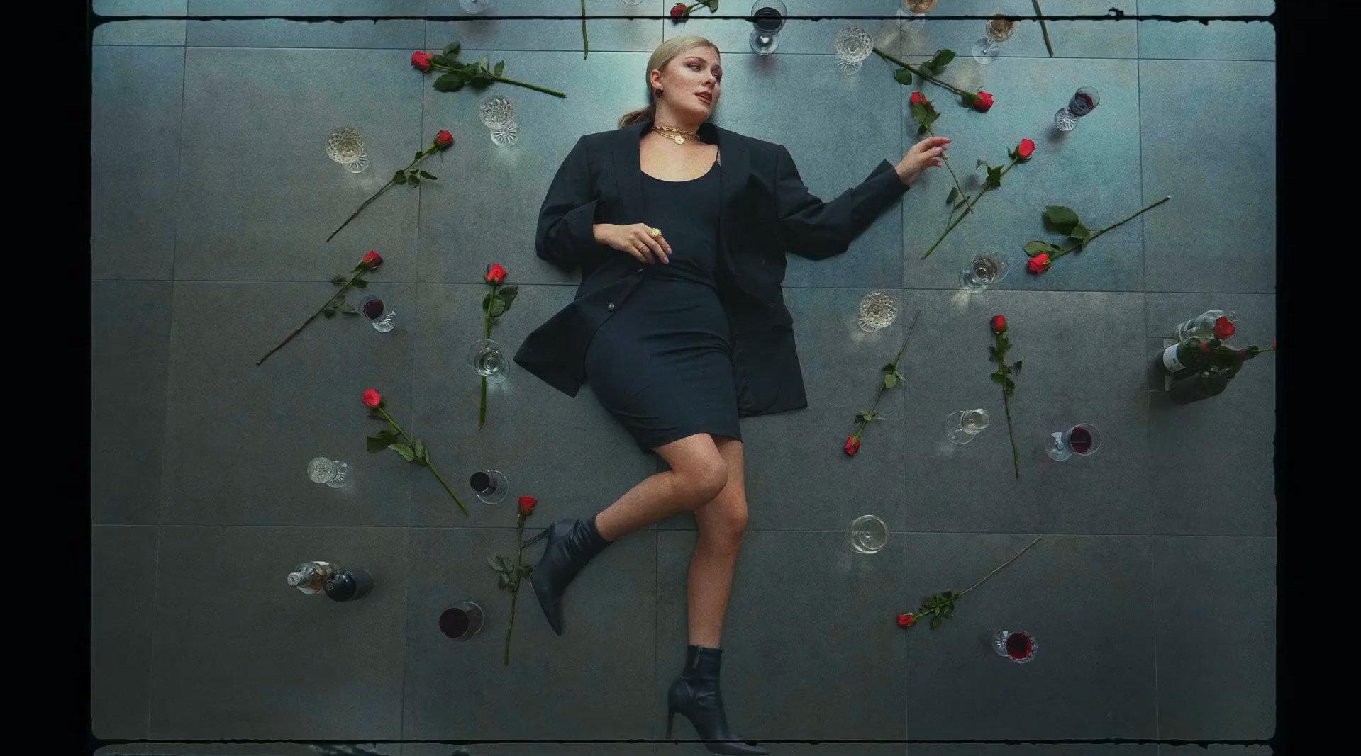 clara mae 联手 gnash 新单 overused mv首播