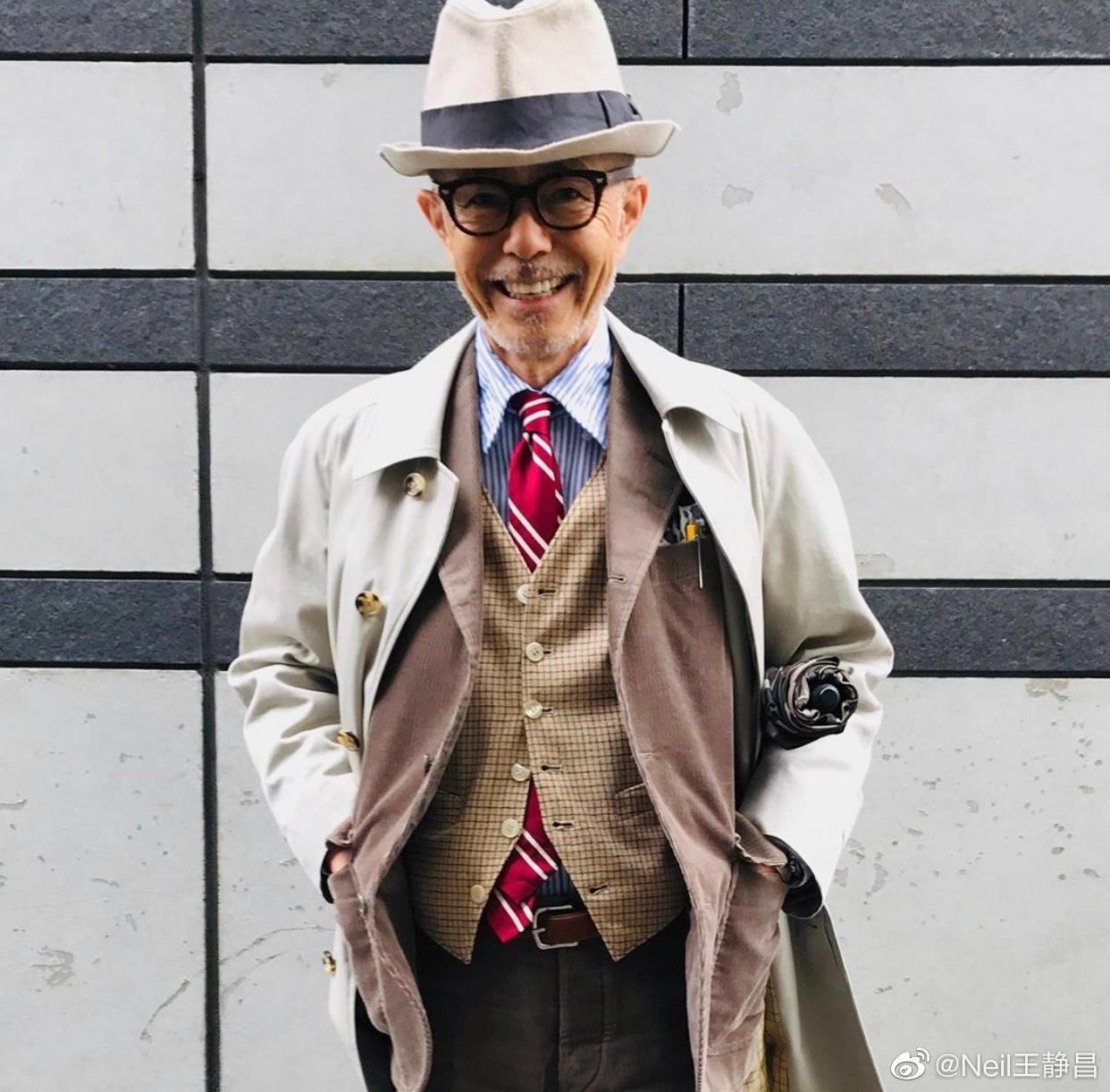 日本老先生的时尚穿搭，英伦复古风偶尔混搭一些运动休闲元素！