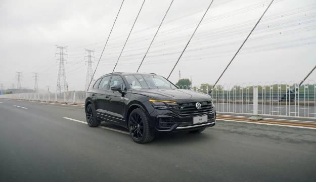 百万级suv的硬核架构,低调德味的舒适感受——体验大众途锐