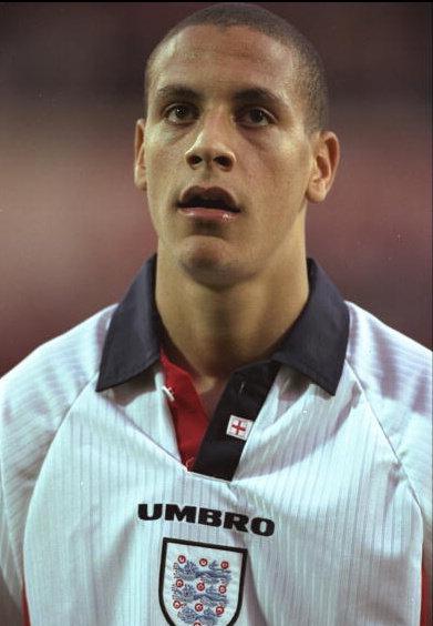 历史上的今天 2015年的今天,36岁的里奥-费迪南德宣布退役