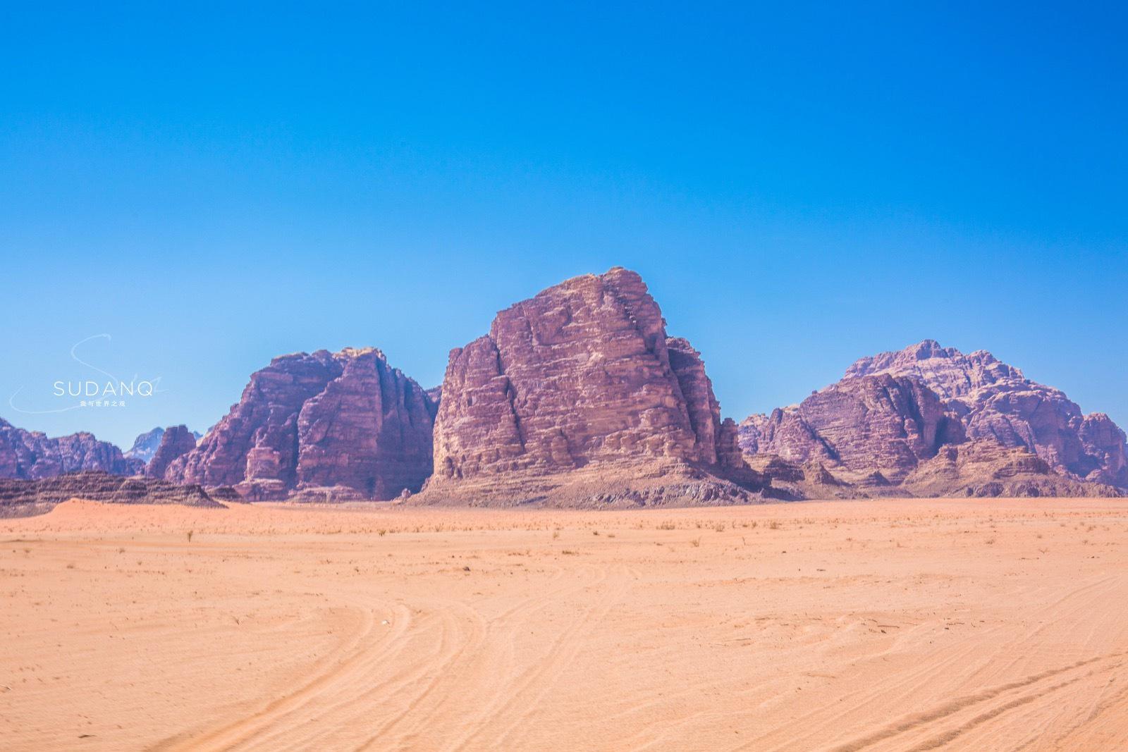 瓦迪拉姆是约旦南部的大沙漠……|沙漠|骆驼_新浪新闻