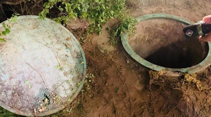 郑州3岁女童坠入粪池窨井死亡:系保姆带出逛街时坠井_手机新浪网