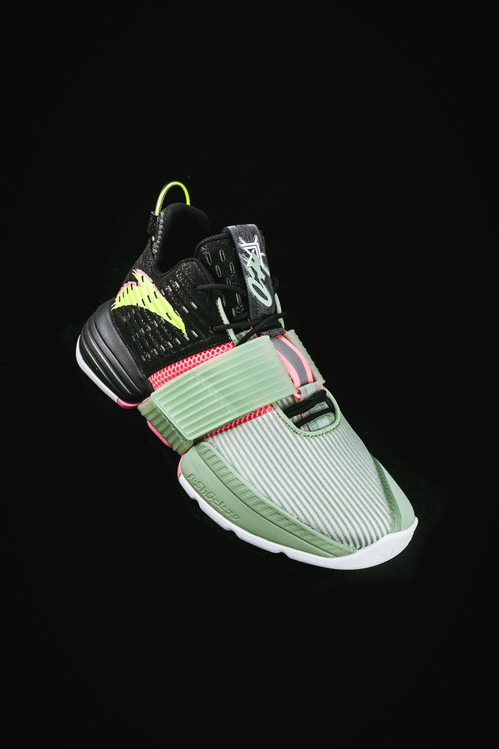 安踏全新要疯系列今天正式发布