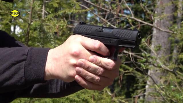 双筒1911手枪,看这枪身雪白靓丽,真是漂亮的家伙