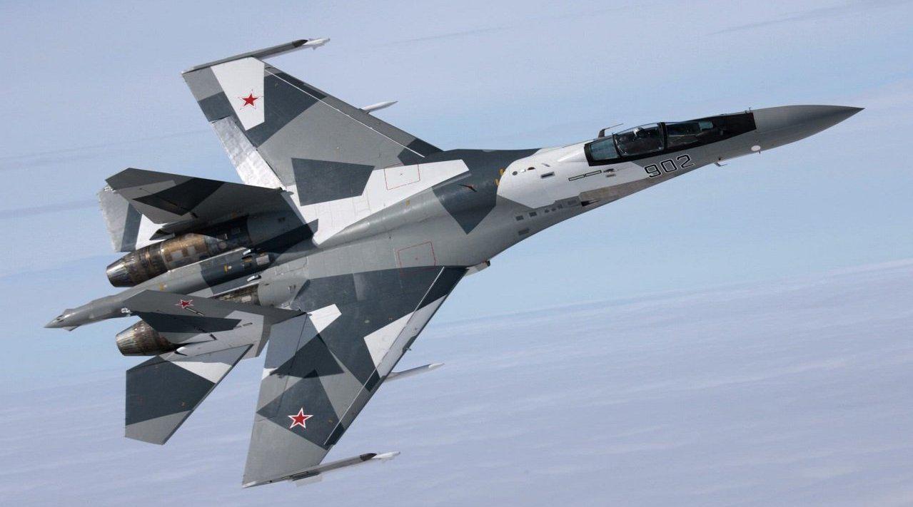 歼20战力彪悍, 四架苏35都不是对手,歼10更不能及!