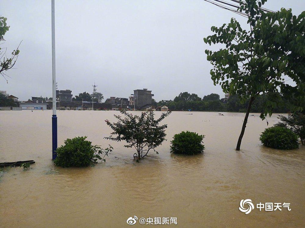 中国全面进入汛期148条河流发生超警戒洪水