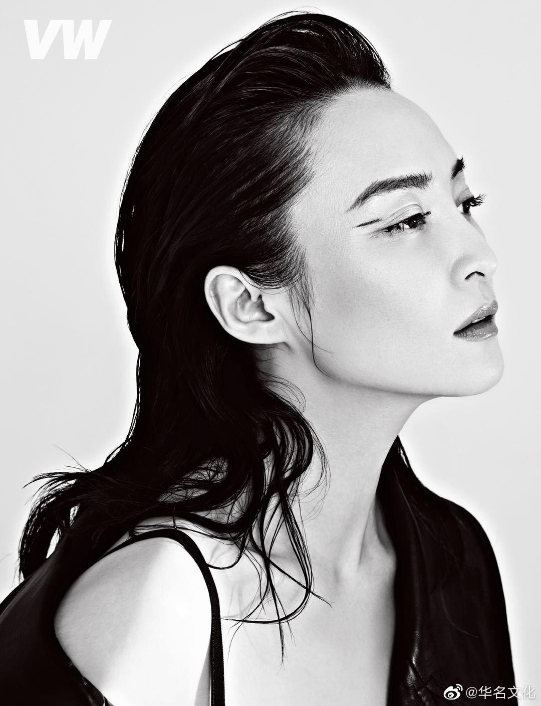 蒋勤勤vw封面大片 飒爽大气 展现摩登魅力 随心有序 诠释女力之