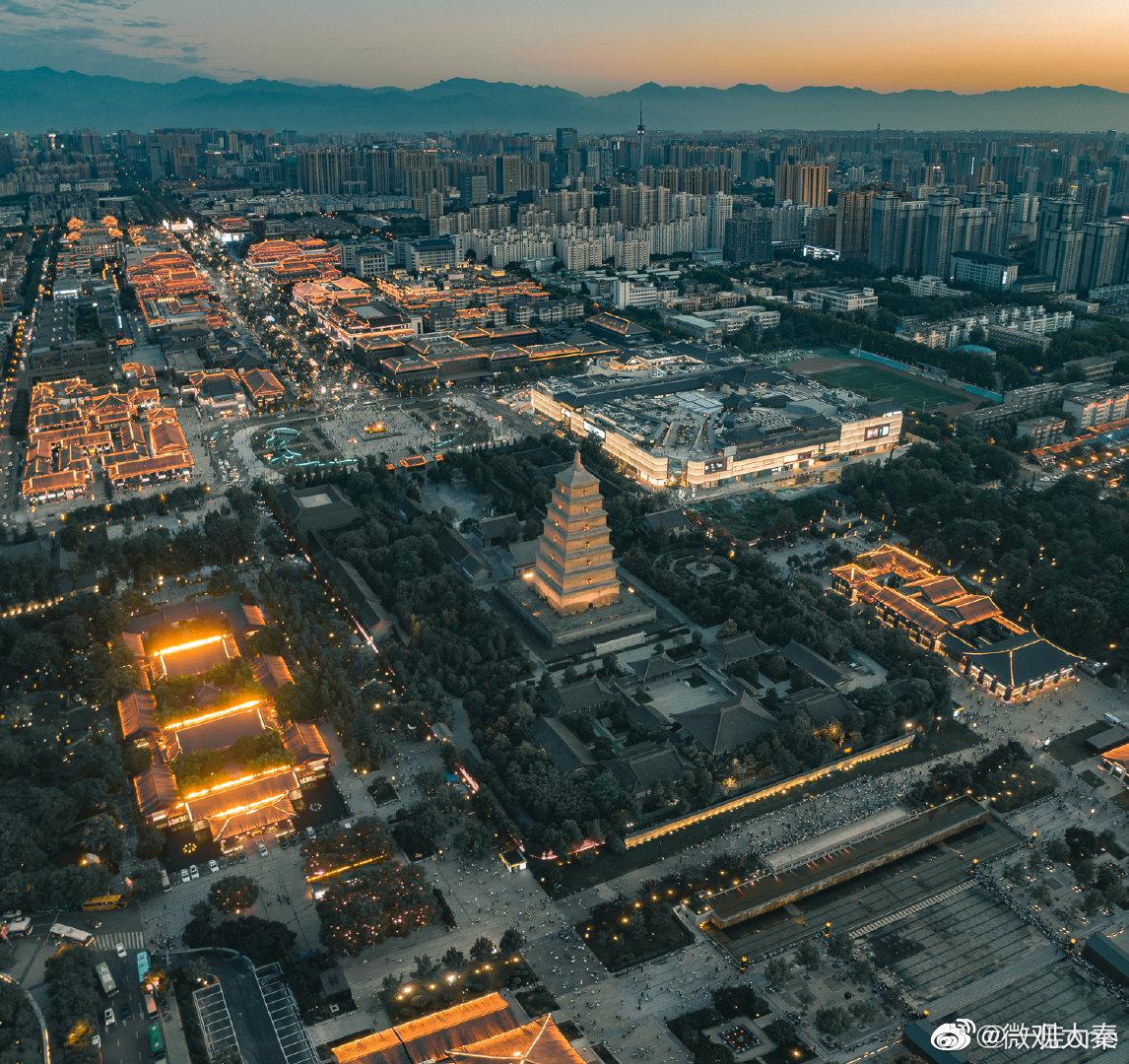 航拍不同时节,不同角度的西安标志性古建筑—大雁塔
