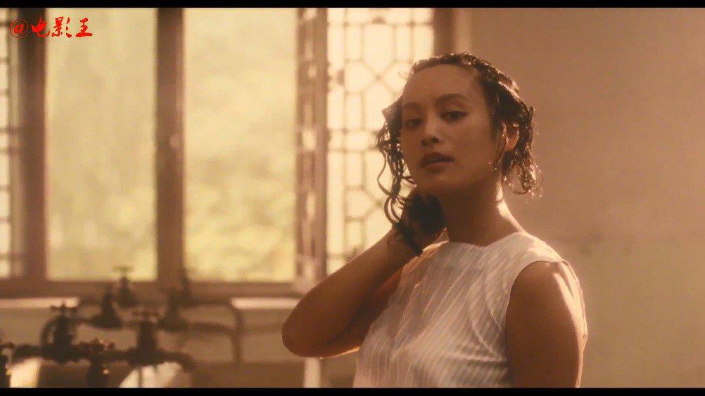 00:00 02:40 02:40 为您推荐: 电影《阳光灿烂的日子》,宁静饰演的