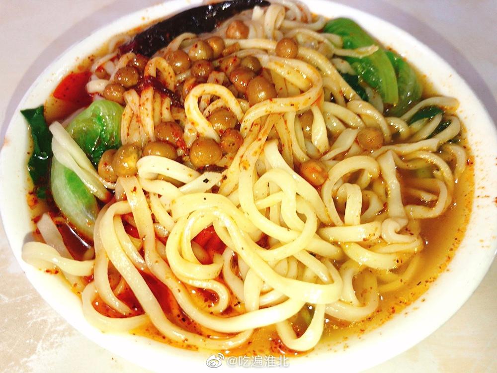 淮师大这边有一家三矿板面,也干了许多年了,你吃过没?